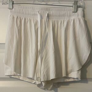 Joy Lab white flutter athletic shorts size XS EUC